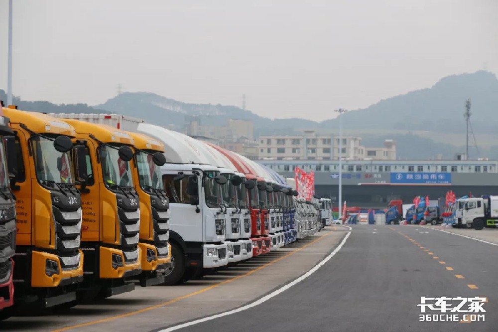 6月重卡銷(xiāo)量：銷(xiāo)售5.3萬(wàn)輛環(huán)比上漲8%