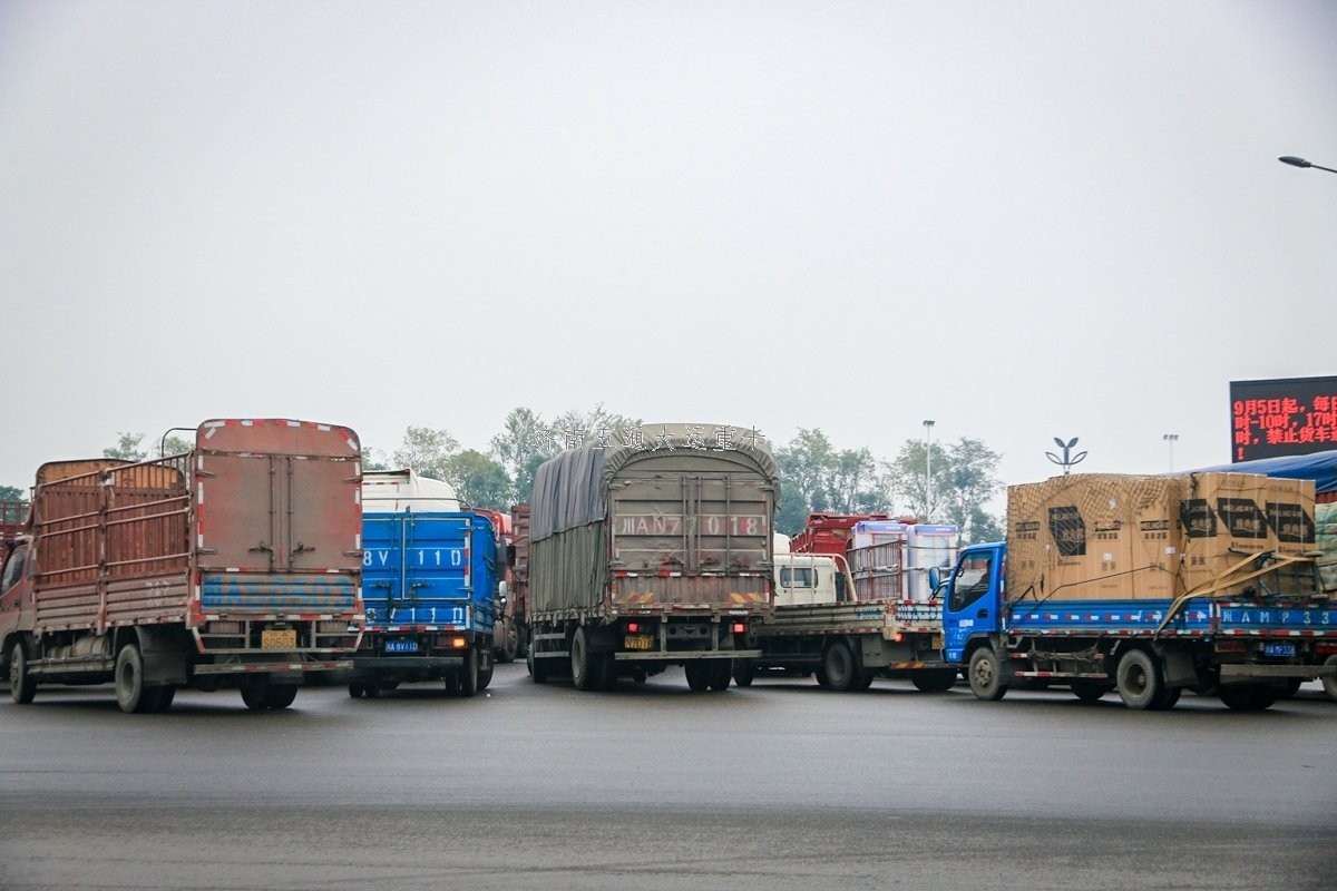 司機(jī):我們都跳著換 為啥重卡還12擋起？